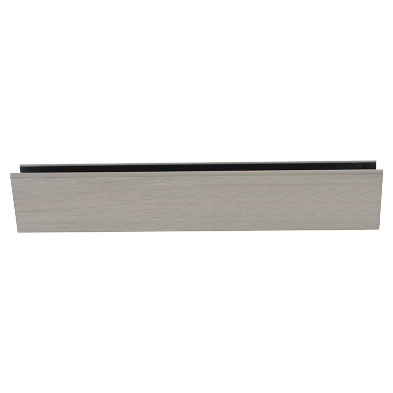 Finitura a forma di H coestrusa in PVC/ASA per applicazioni decorative