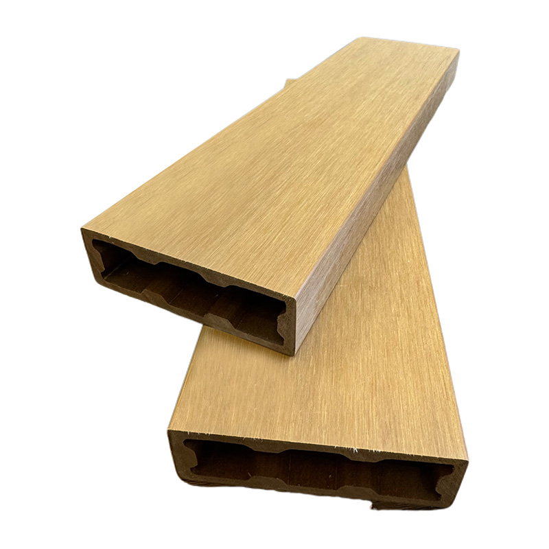 Tubo ASA/PVC resistente alle intemperie sviluppato per rivestimenti durevoli di pareti esterne e installazioni continue resistenti al clima